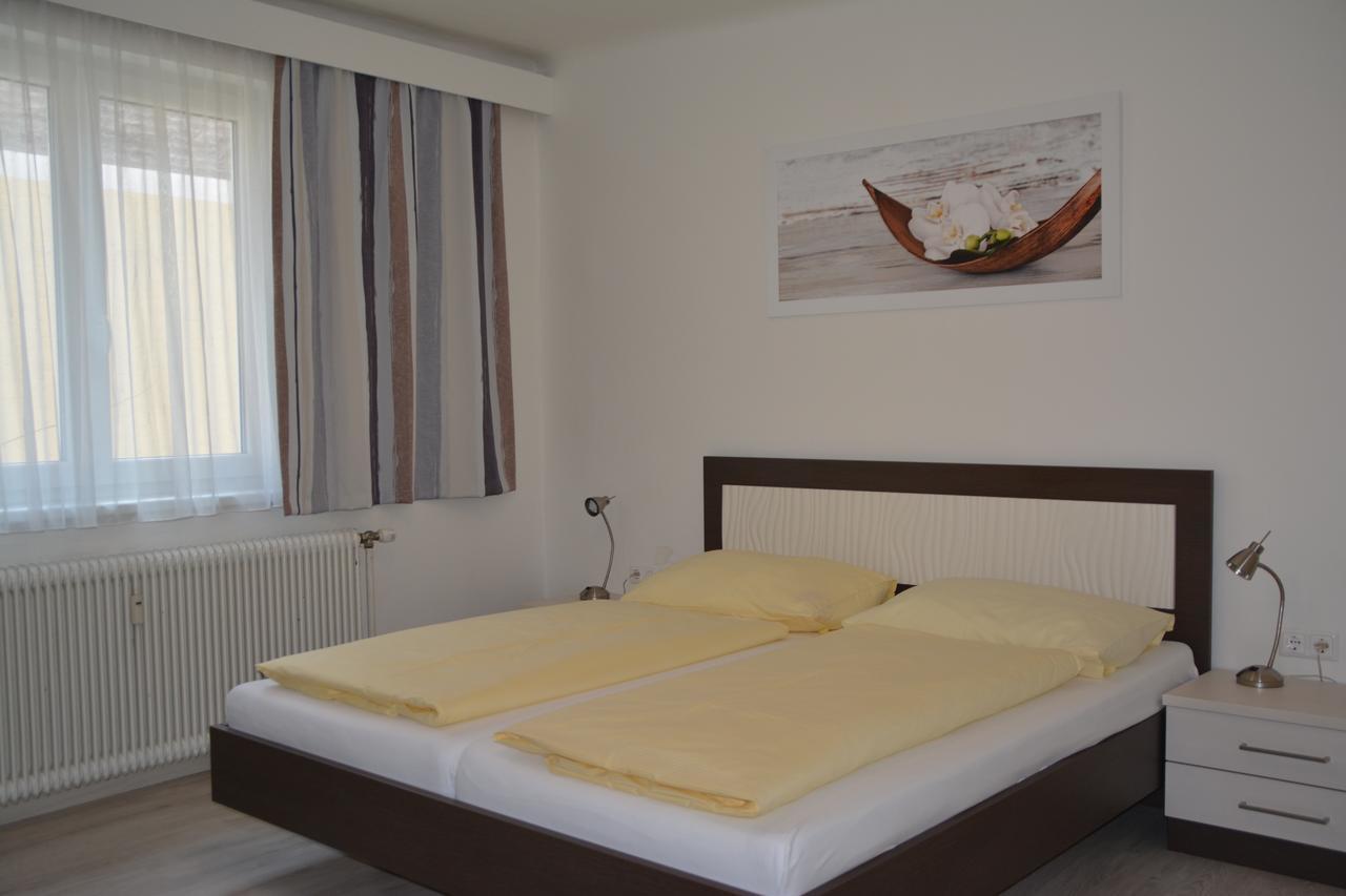 Hotel Lenau Щокерау Екстериор снимка